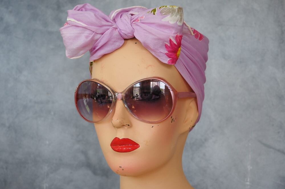 Vintage 1970s Foster Grant Sunglasses USA Made Glam Retro Grandma chic NOS - Picture 2 of 14